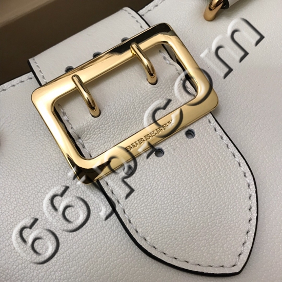 バーバリーバッグ背面デザイン